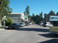 GUEST CABIN IN THE WOODS