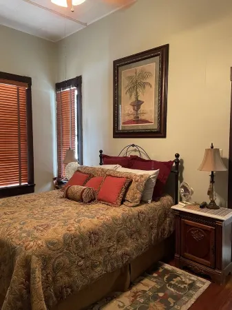 Fredonia Street House