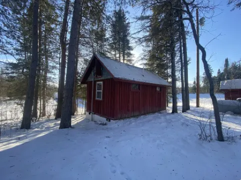 The Nun's Cabin: Historic Tiny House on the Bigfork River