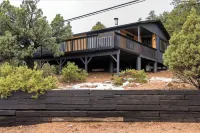 Cozy Cabin in the Pines with Views!
