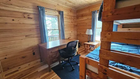 Lakefront cottage, construction 2023, with 300 ft private beach on Lake Huron