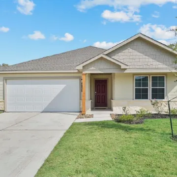 Cozy & convenient to TAMU, the Brazos County Expo, & Legends!