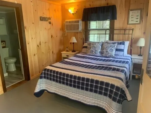 Huckleberry Cottage at Cozy Nook