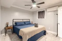 Downtown Retreat 5 mins to UT and Market Square