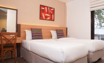 The Radiant Center Hotel
