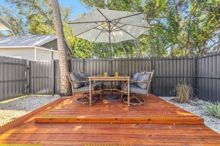 Historic Fort Myers home Отели в г. Форт Майерс