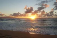RENOVATED! Short Walk to Beach, Air con. Please inquire about shorter stays! Hotels in Pupukea