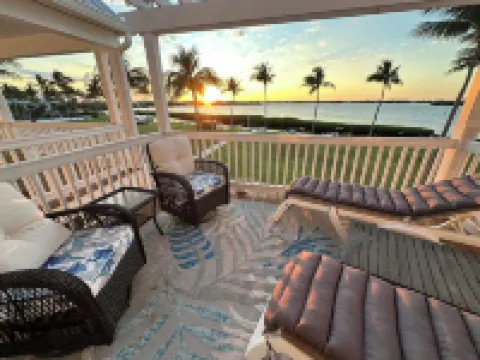 Marlin House 52: Gated Luxury Villa w/ Dockage, Sunset Views and Pool