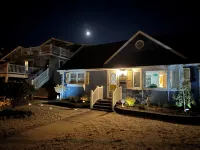 EZ Walk 2 Beach & Eats 2 Off Bay Badges Bikes Firepit Game Room Towels & Linens!