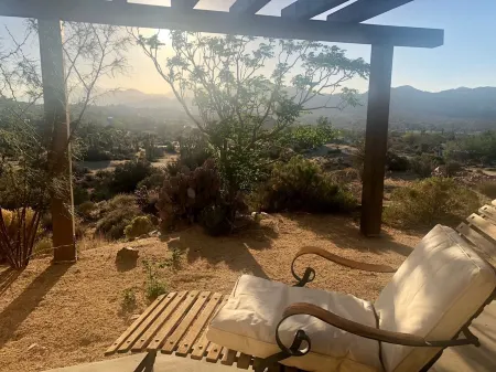 Mt. View Retreat/Near Joshua Tree & Pappy's Отели рядом с достопримечательностью «Юкка Вэлли Элементари Скул»