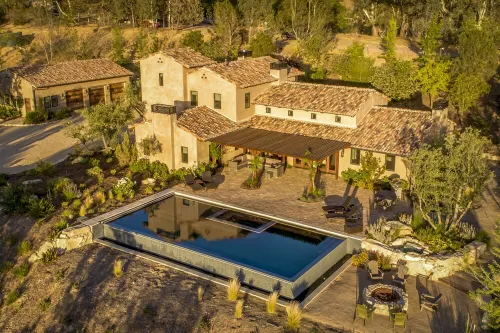 Five en-suite home just a few minutes from downtown Paso Robles