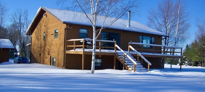 Secluded Lodge on Lac Vieux Desert 370 Feet of Lakefront-Private Beach Hotele w: Gogebic County