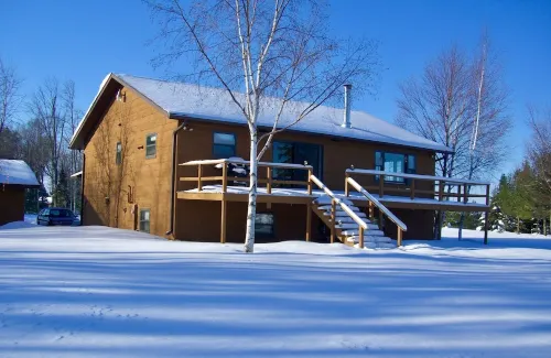 Secluded Lodge on Lac Vieux Desert 370 Feet of Lakefront-Private Beach