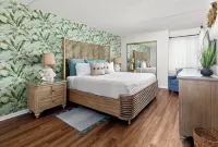 Gulf-front penthouse w/breathtaking views, FREE BEACH SERVICE!