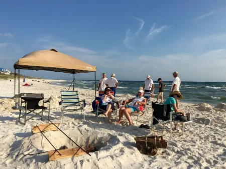 5G internet!  Work from home here!Bay front, 3 bdrm, 2 bath, Dock for your boat