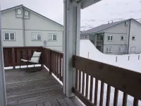 Escape to Serenity: Cozy Alaskan Retreat with Private Indoor Sauna