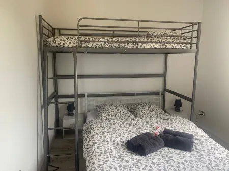 Gîte in the heart of the Périgord Noir in a large, wooded park, in a peaceful setting.