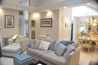 Home Away From Home,  pet friendly retreat!