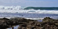 Bright, clean, airy Rocky Point Beach 1 bedroom loft. Steps to beach & bike path Hotels in Pupukea