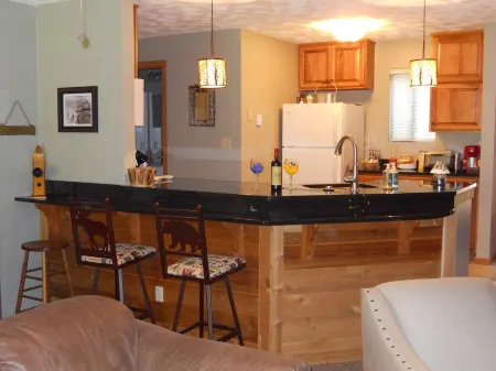 7 Springs - Swiss Mountain Condo, 2 Bedroom, 2 Bath - Recently Updated with Wifi