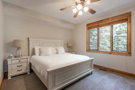 Hiking, Fishing, Biking, Skiing all within the valley 30 min from Jackson Hole Отели в г. Виктор