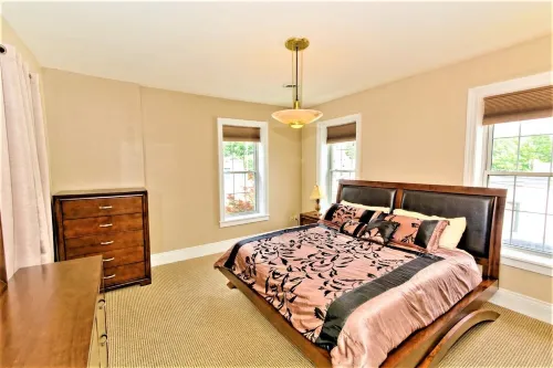 Luxury Downtown Penthouse - walk to track, restaurants, spas and so much more!