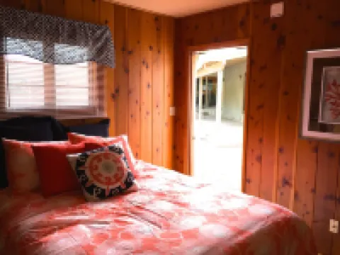 Ocean views, hot tub & pool, walk to beach, restaurants, and more!