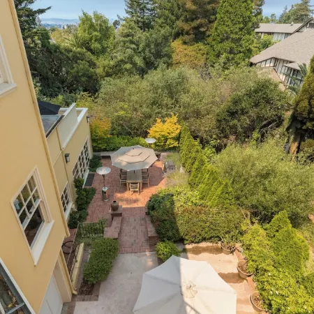 The Claremont District Luxury Residence