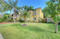 5BR w/ Heated Pool + Spa! 5 min to Palm Beach and Downtown!