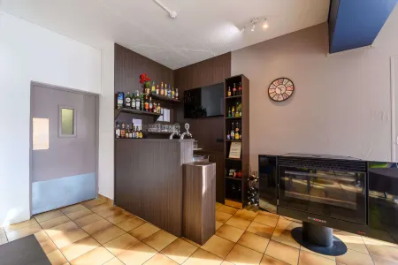 Brit Hotel Confort Cambrai