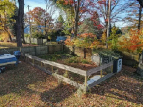 Lakefront Escape on Erie’s Edge | 20 minutes to Presque Isle | Pet Friendly!