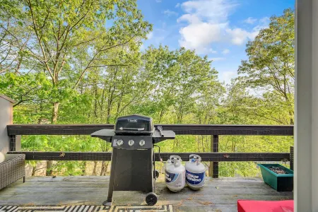 Slopeside 3 Bedroom, 2.5 Bath