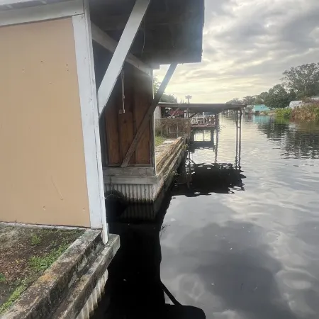 Charming 2-bedroom mobile home with WiFi and AC in Okeechobee