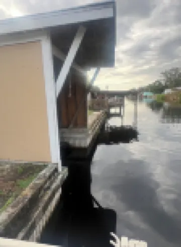 Charming 2-bedroom mobile home with WiFi and AC in Okeechobee