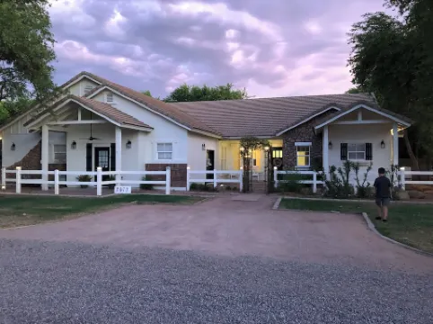 Spacious 6-bedroom house in Gilbert with AC, WiFi