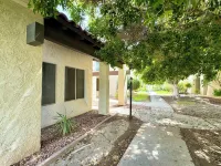 PETS STAY FREE! 3 bed 2 ba condo, with community pool -Sleeps 6