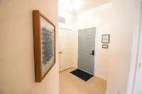 The Blue Flamingo!  Ground floor.  Close to Disney! Updated 2024-2025!