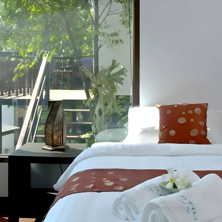 Chintakiri Resort Отели рядом с достопримечательностью «Акулья бухта»