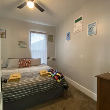 THE GAMER’S OASIS! Bring friends and family together for retro/modern gaming!