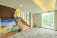 Life Hotel Stasiun Kota Surabaya Hotels in Simokerto