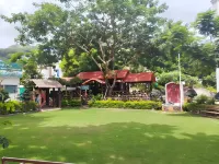 Fort View Resort Отели в г. Даулатабад