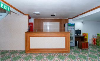 Light Hotel Ha Noi - Near Aeon Mall Long Bien