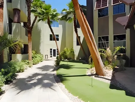 Tahiti Resort Отели рядом с достопримечательностью «Парк Запад Фламинго»