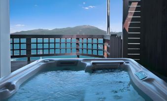 The South Sea, Spa Hill Pension