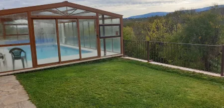 Casa el Pilón full rental rural house with capacity for up to 9 people Отели в г. Торре-Валь-де-Сан-Педро