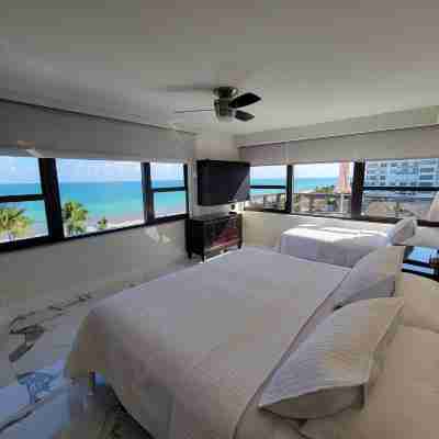 Majestic Oceanfront 3 Bedroom Views Every Room Large Corner Apartment - 901 Rooms