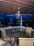 Amazing 2 Bed 2 Bath Condo on the Lake just Updated