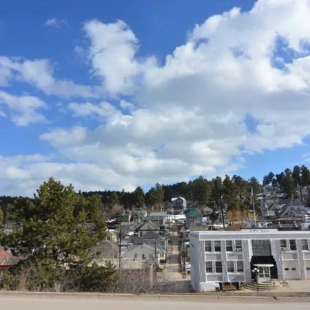 Modern Condo only Minutes from Deadwood & Sturgis!