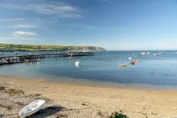 Lovely seaside chalet with just a 2 minute walk to the beach! Hotel a Swanage