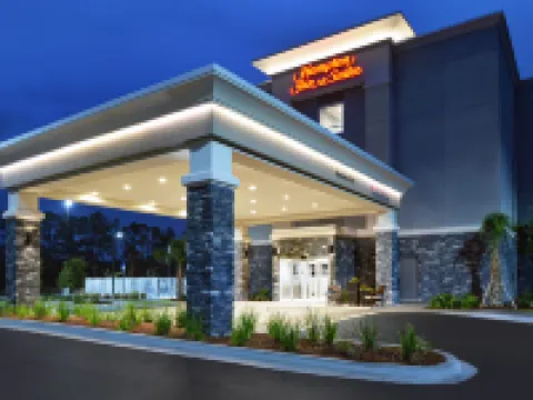 ハンプトン  イン & スイーツ マクレニー I-10 マックレニーのホテル